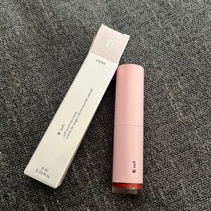 Glossier G suit lip crème in strike